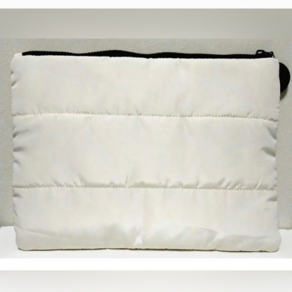 Chanel Makeup Bag - Picture 5 of 5